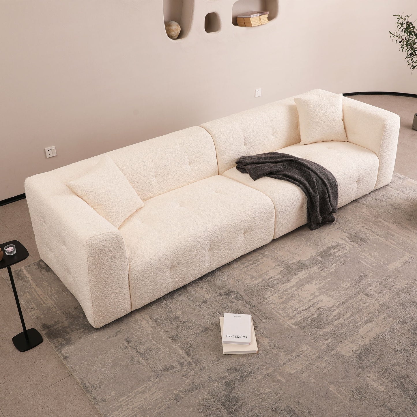Stylish Sofa With Square Design And Thick Handrailing For Living Room